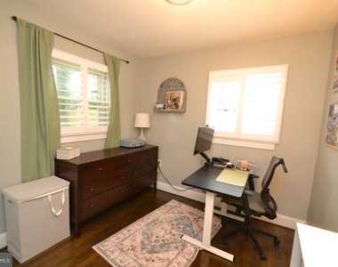 7133 Oakland Avenue - Photo Thumbnail 10