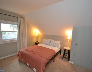 7133 Oakland Avenue - Photo Thumbnail 11