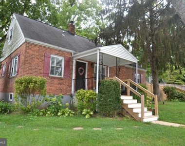7133 Oakland Avenue - Photo Thumbnail 1