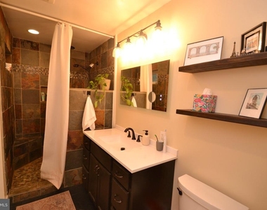 7133 Oakland Avenue - Photo Thumbnail 9