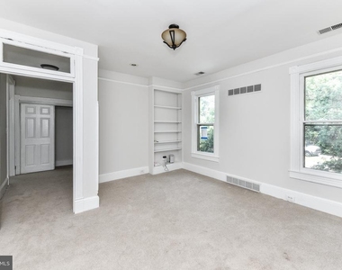 2415 Sandburg Street - Photo Thumbnail 16