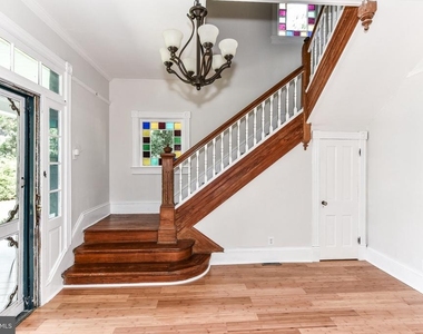 2415 Sandburg Street - Photo Thumbnail 6