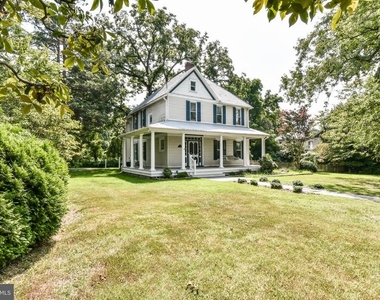 2415 Sandburg Street - Photo Thumbnail 35