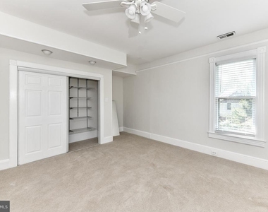 2415 Sandburg Street - Photo Thumbnail 19