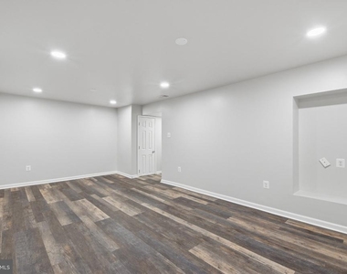 8312 Moline Place - Photo Thumbnail 21