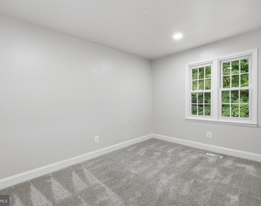 8312 Moline Place - Photo Thumbnail 26