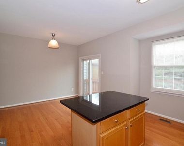 2516 Isham Randolph Drive - Photo Thumbnail 6