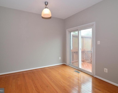 2516 Isham Randolph Drive - Photo Thumbnail 7