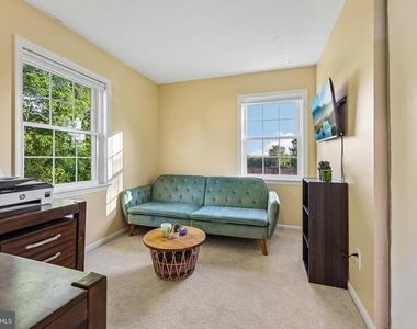 9899 Hagel Circle - Photo Thumbnail 21