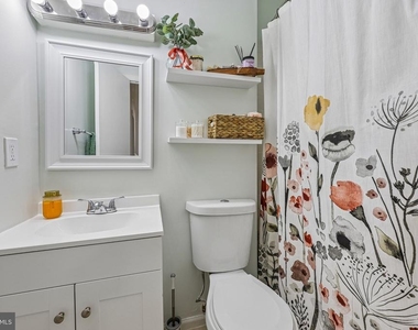 9899 Hagel Circle - Photo Thumbnail 23