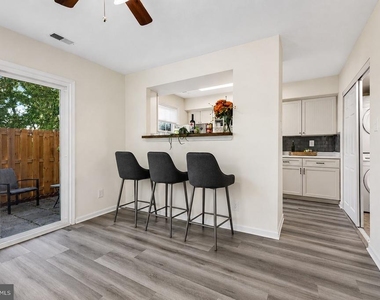 9899 Hagel Circle - Photo Thumbnail 12