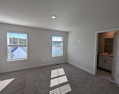 180 Sioux Loop - Photo Thumbnail 15