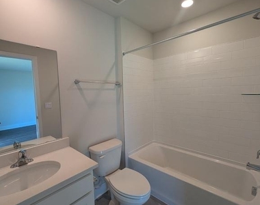 180 Sioux Loop - Photo Thumbnail 5