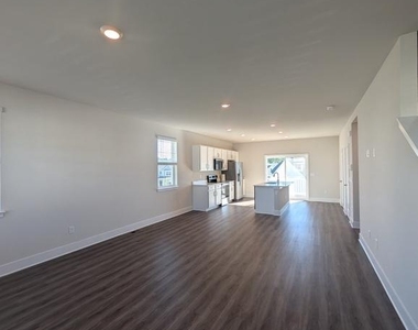 180 Sioux Loop - Photo Thumbnail 6