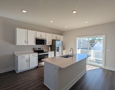180 Sioux Loop - Photo Thumbnail 8