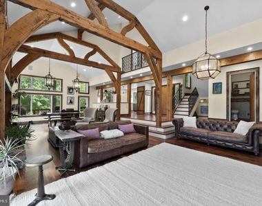 7923 Cub Drive - Photo Thumbnail 10