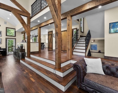 7923 Cub Drive - Photo Thumbnail 11