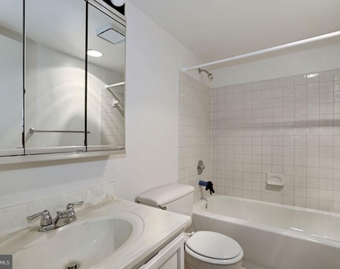 803 N Howard Street - Photo Thumbnail 7