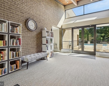 803 N Howard Street - Photo Thumbnail 33