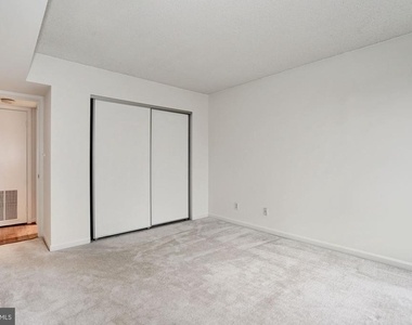 803 N Howard Street - Photo Thumbnail 5