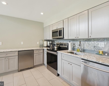 803 N Howard Street - Photo Thumbnail 35