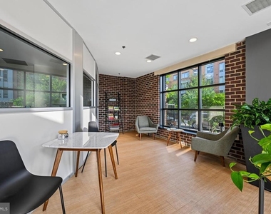 181 E Reed Avenue - Photo Thumbnail 35