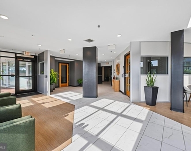 181 E Reed Avenue - Photo Thumbnail 36