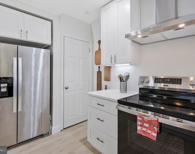 327 Ashby Street - Photo Thumbnail 13