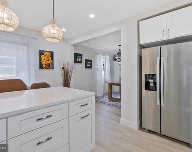 327 Ashby Street - Photo Thumbnail 12