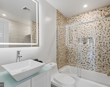 250 S Reynolds Street - Photo Thumbnail 18