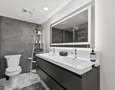 250 S Reynolds Street - Photo Thumbnail 24