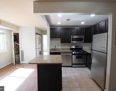 1221 N Quinn Street - Photo Thumbnail 10