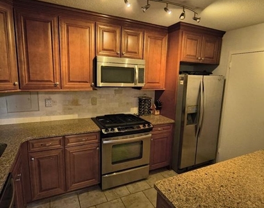 1300 Army Navy Drive - Photo Thumbnail 8