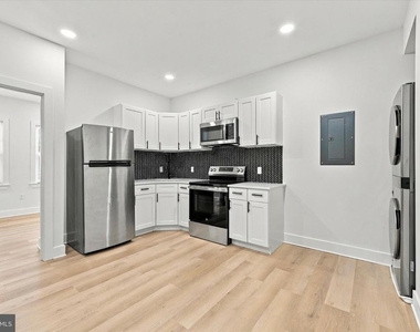 5912 Locust Street - Photo Thumbnail 2