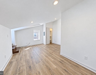 7105 Ridge Ave - Photo Thumbnail 1