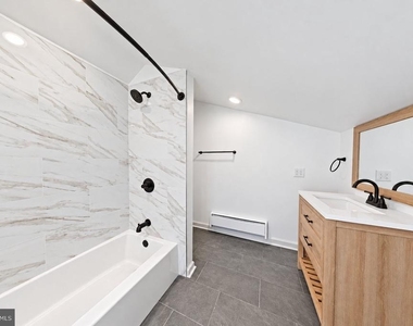 7105 Ridge Ave - Photo Thumbnail 4
