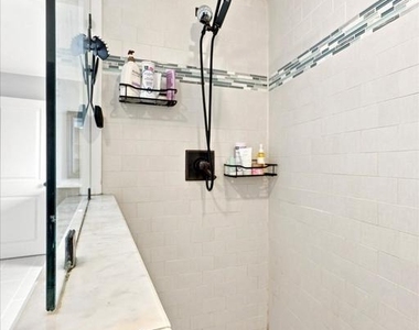 305 Carson Street - Photo Thumbnail 10