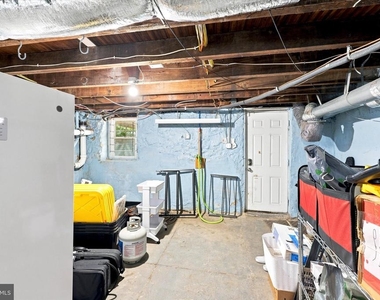 305 Carson Street - Photo Thumbnail 11