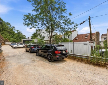 305 Carson Street - Photo Thumbnail 14