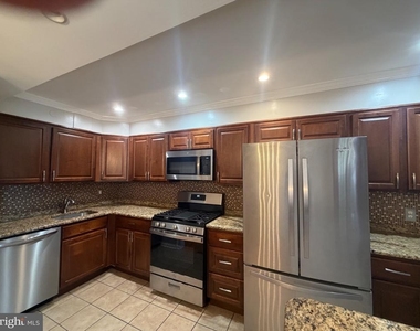 1635 Meribrook Road - Photo Thumbnail 6
