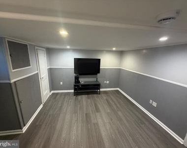 1635 Meribrook Road - Photo Thumbnail 15