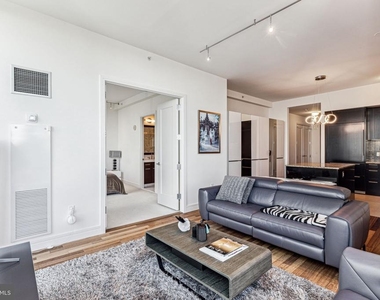 1414 S Penn Square - Photo Thumbnail 5