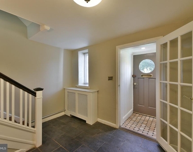 346 E Meehan Avenue - Photo Thumbnail 4