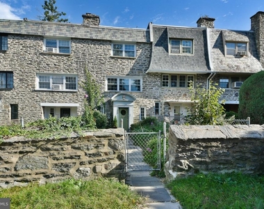 346 E Meehan Avenue - Photo Thumbnail 2