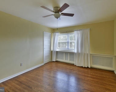 346 E Meehan Avenue - Photo Thumbnail 11