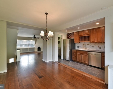 346 E Meehan Avenue - Photo Thumbnail 8
