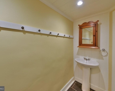 346 E Meehan Avenue - Photo Thumbnail 18