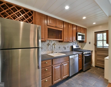 346 E Meehan Avenue - Photo Thumbnail 9