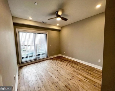 1000 W Girard Avenue - Photo Thumbnail 30