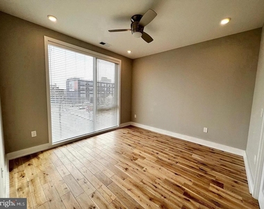1000 W Girard Avenue - Photo Thumbnail 36